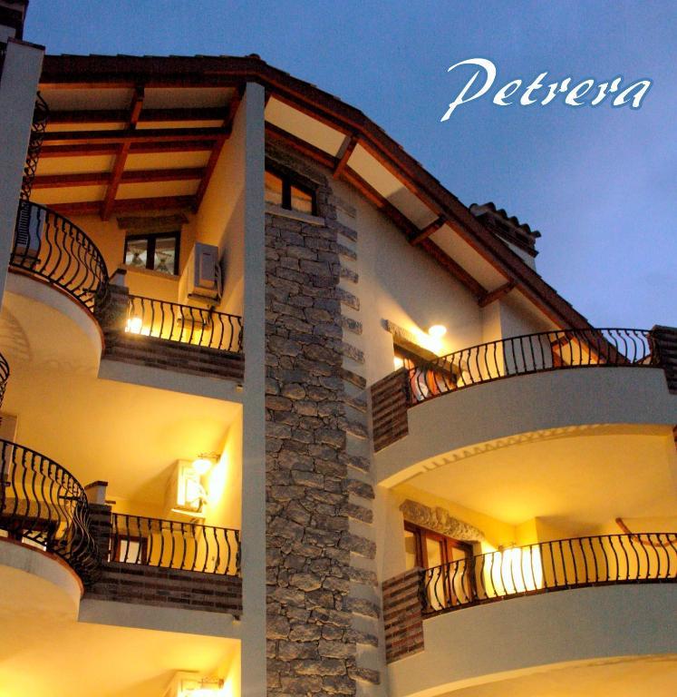 Residenza Petrera Aparthotel Muravera Exterior photo