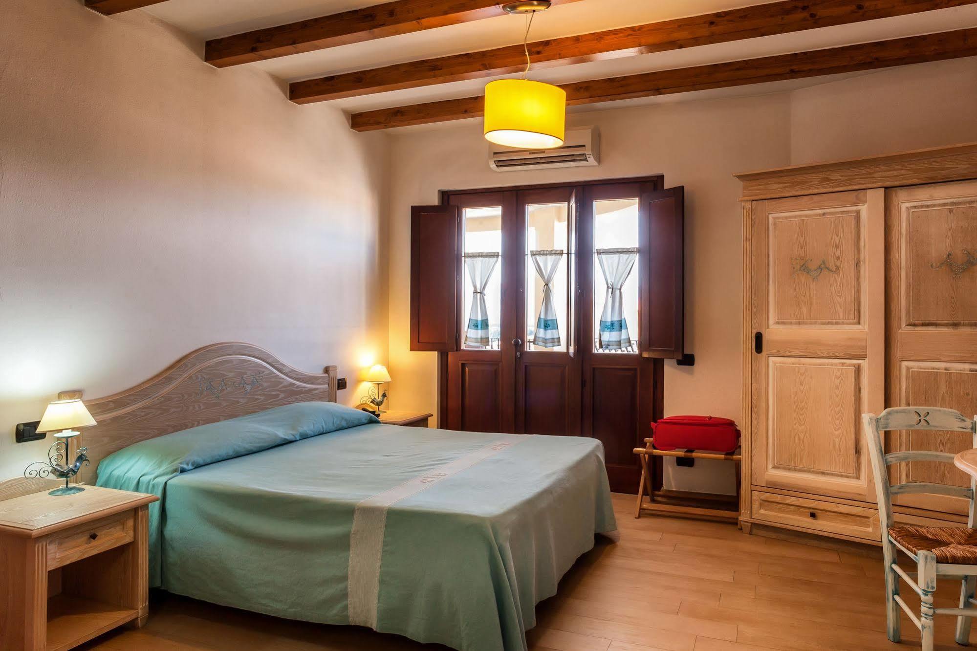 Residenza Petrera Aparthotel Muravera Exterior photo