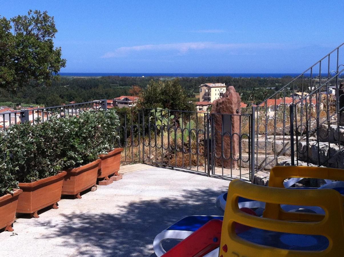 Residenza Petrera Aparthotel Muravera Exterior photo